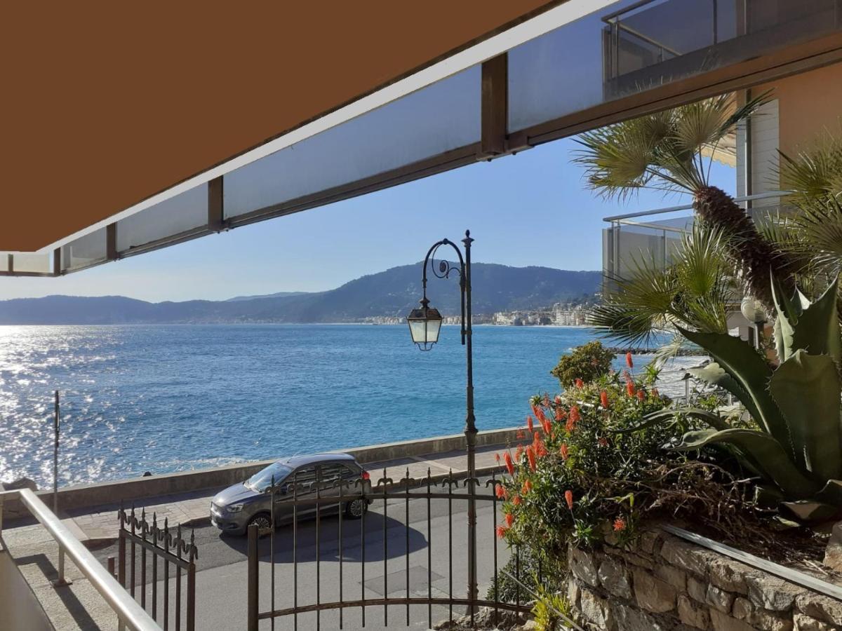 Cadorna Fronte Mare Apartment Alassio Exterior foto